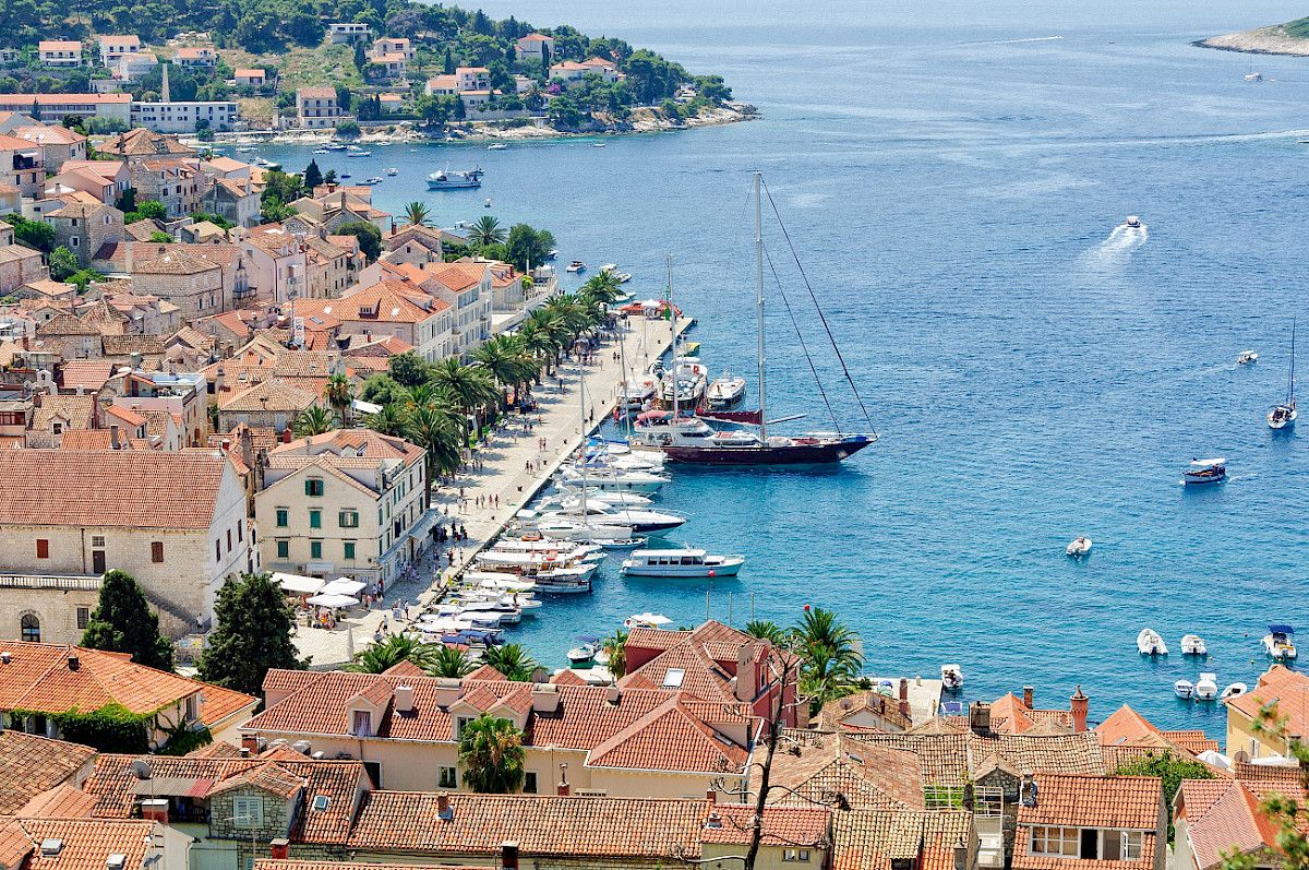 contact-yachts-210310-023250-001