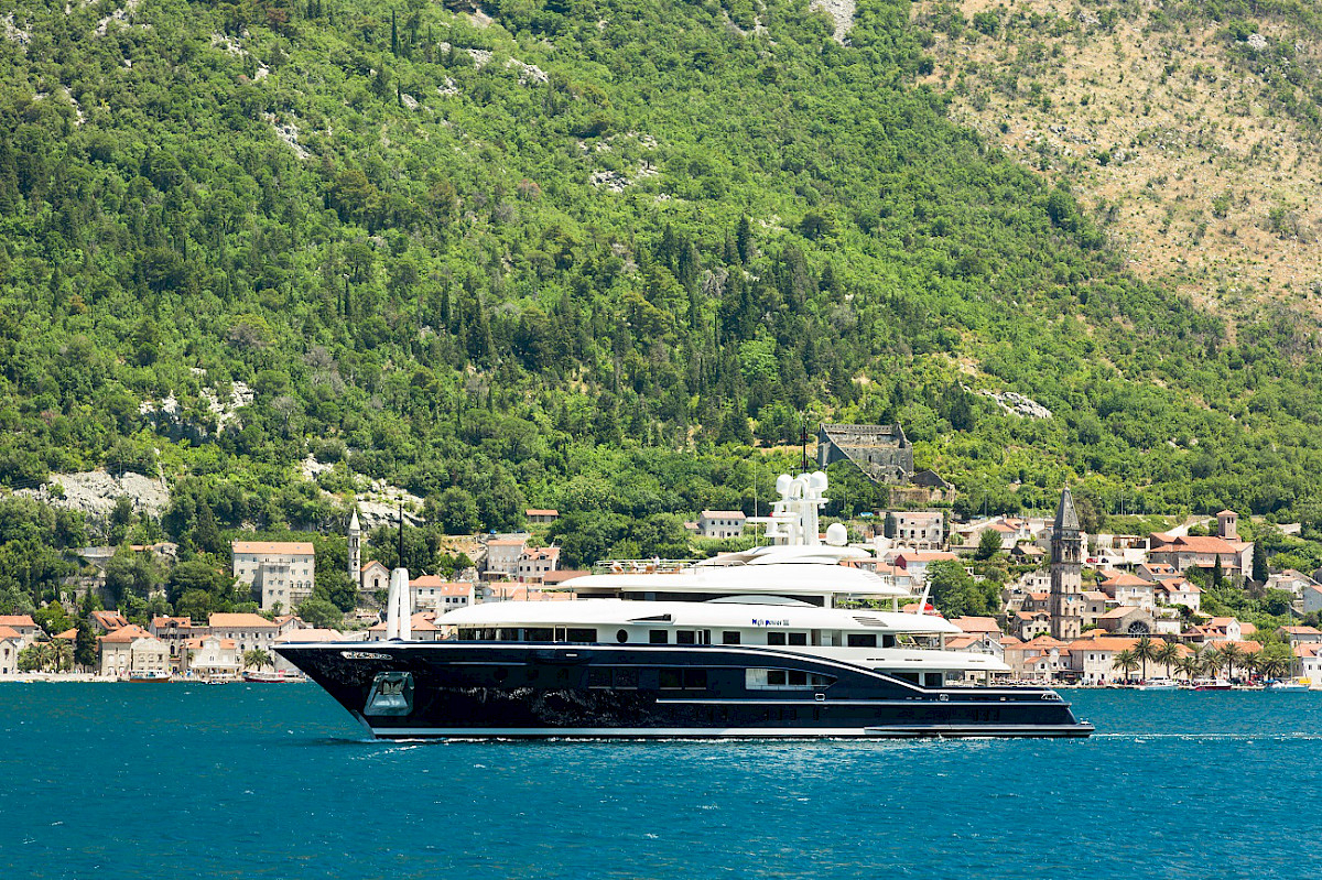 contact-yachts-210310-023587-001