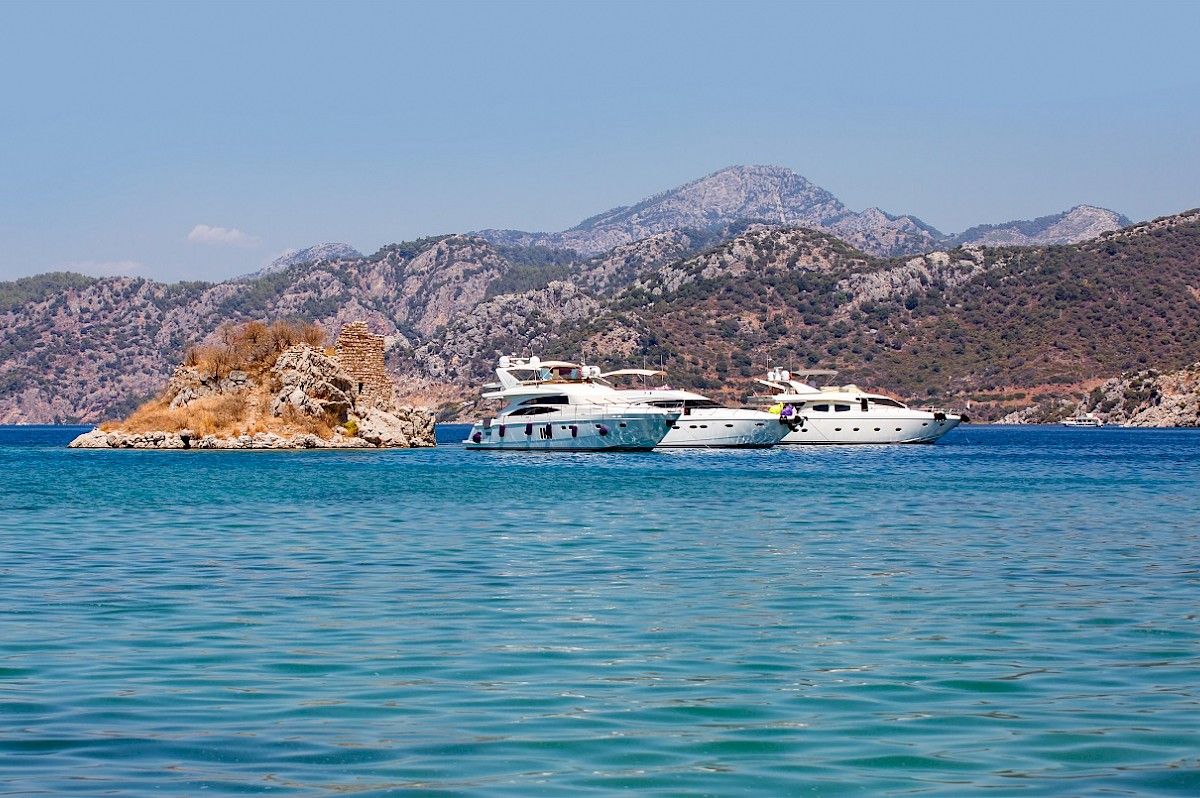 contact-yachts-210310-030124-002