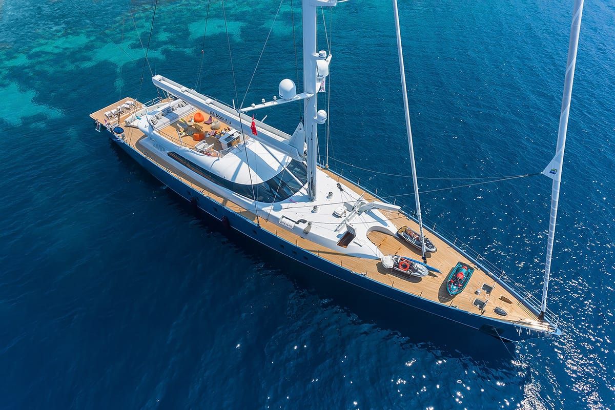 contact-yachts-211003-050132_0002