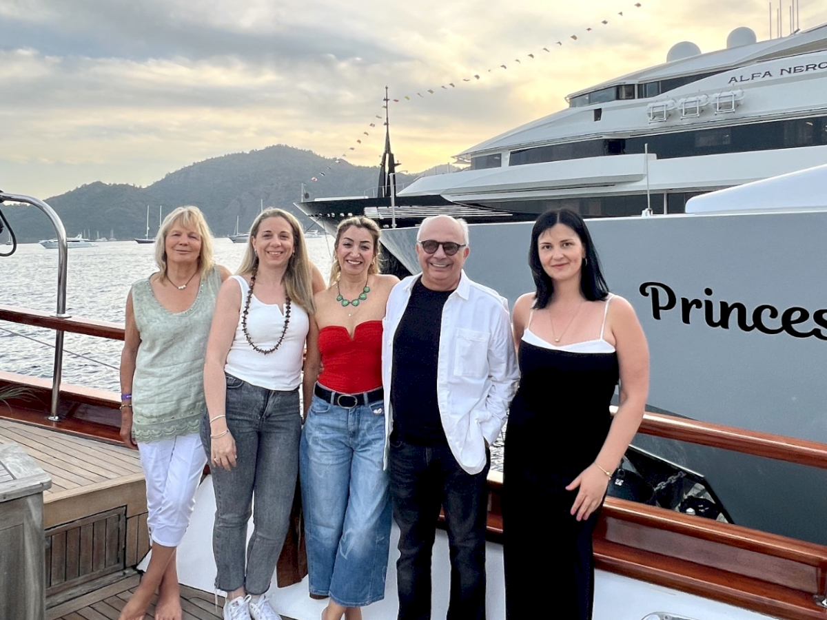 contact-yachts-211009-083549_0003