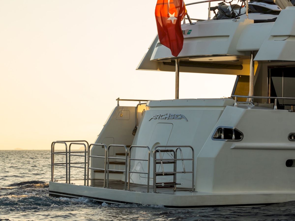 contact-yachts-240422-112031_0018