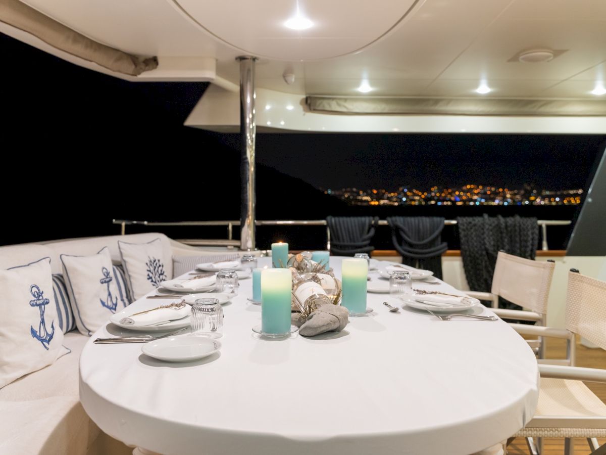 contact-yachts-240422-112031_0020