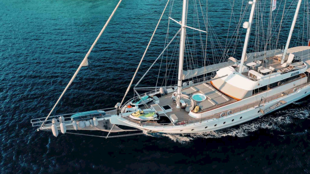 contact-yachts-bella-mare_0024