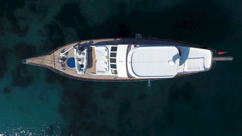 contact-yachts-caneren_0003