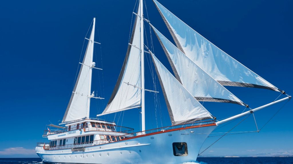 contact-yachts-corsario-002