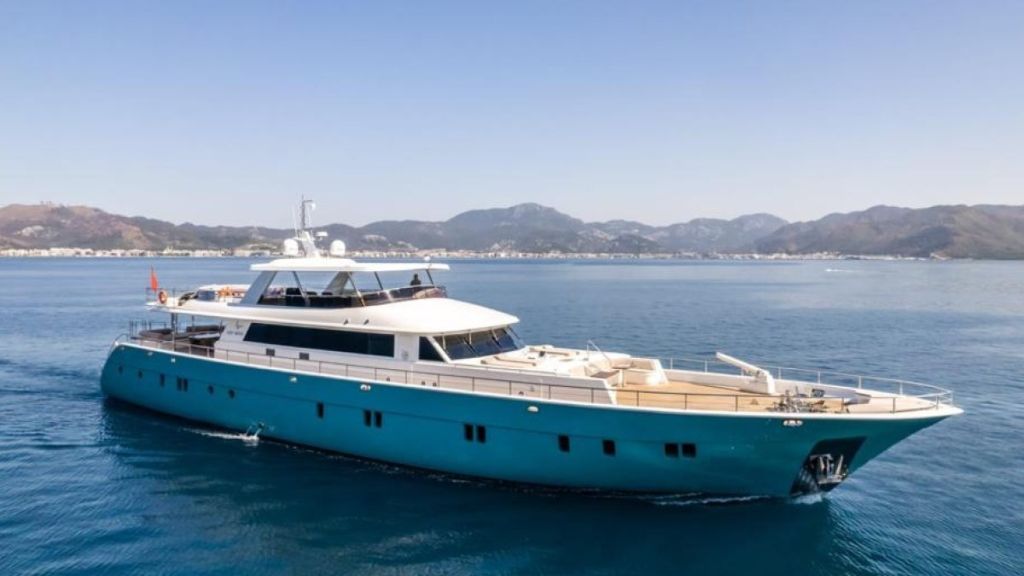 contact-yachts-deep-water_0001