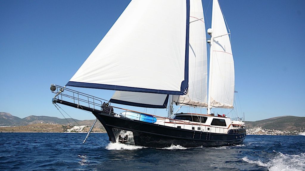 Luxury charter gulet yacht DIDI sailing in Greece and Turkey with Contact Yachts_1