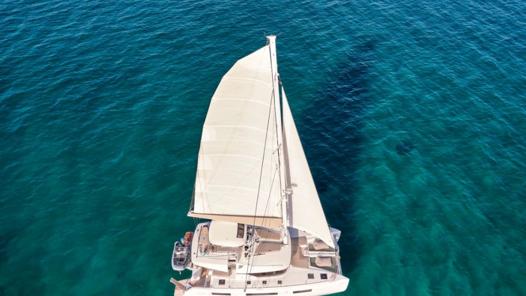 contact-yachts-efkrati_0001