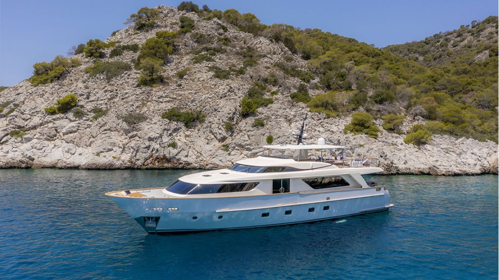 contact-yachts-elysium_0031