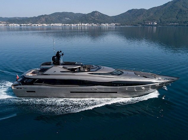 FX 38 Super Luxury Motor Yacht in Turkey | Unique Design, Jacuzzi, Water Toys