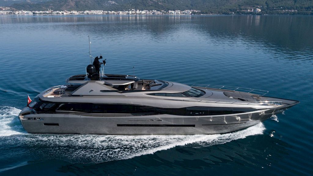 FX 38 Super Luxury Motor Yacht in Turkey | Unique Design, Jacuzzi, Water Toys