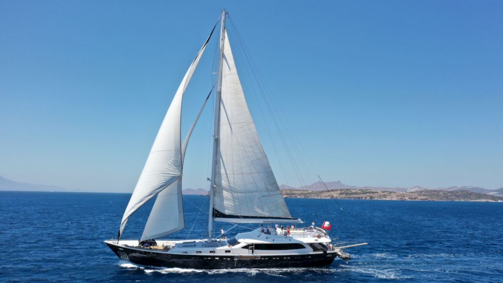 contact-yachts-gulmaria_0034