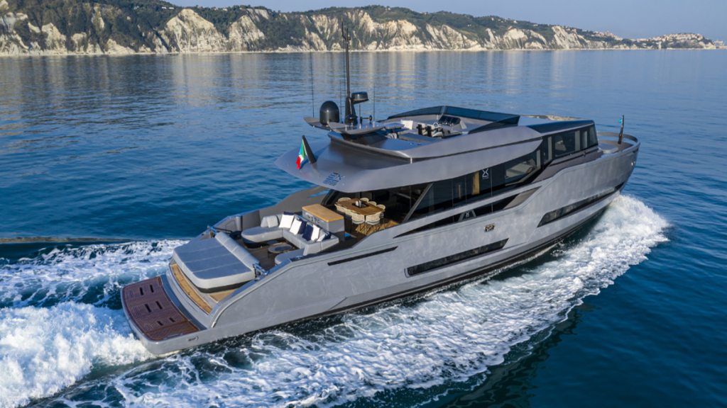 contact-yachts-haze_0017