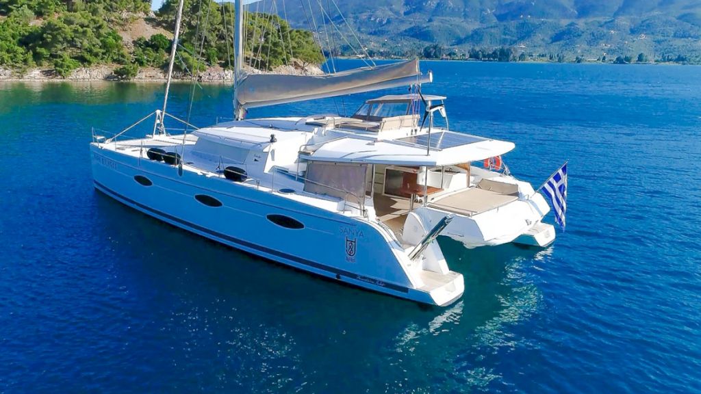 contact-yachts-high-five_0009