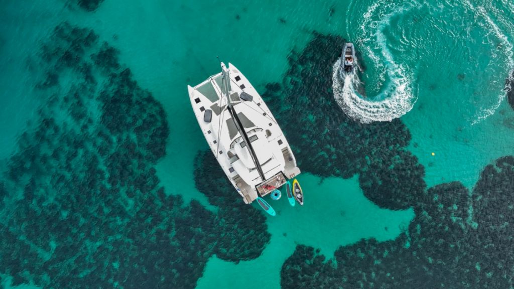 contact-yachts-jewel_0001