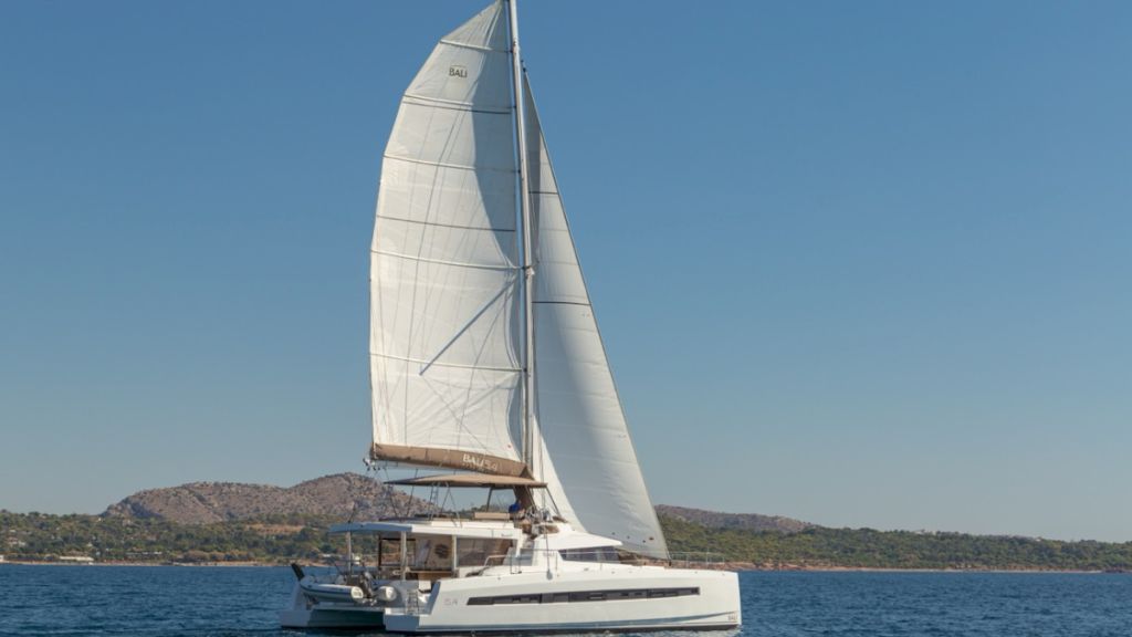 contact-yachts-license-to-chill_0001