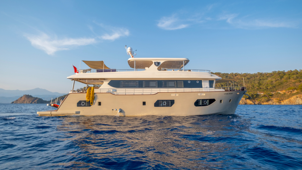 contact-yachts-lycian-dream_0035