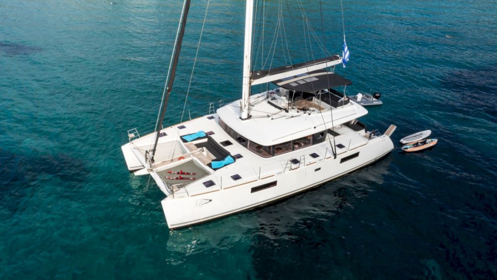 contact-yachts-moya_0001