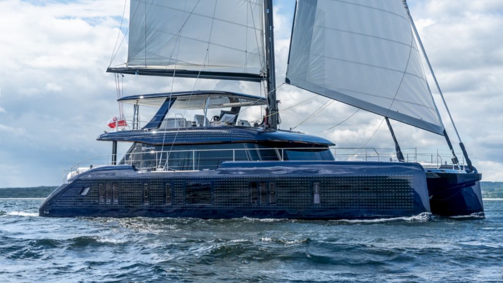 contact-yachts-one-planet_0026