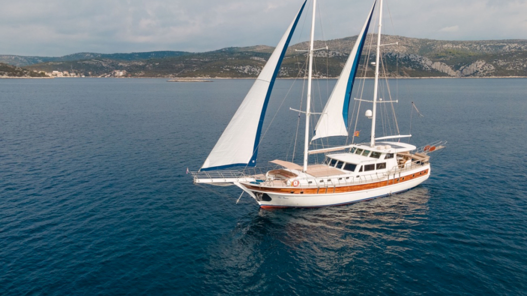 contact-yachts-sea-breeze_0012