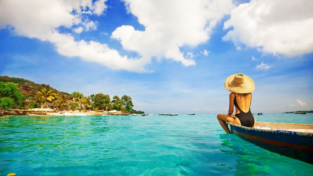 Rent a luxury yacht cruise in Southeastern Asia with yachting agency Contact Yachts