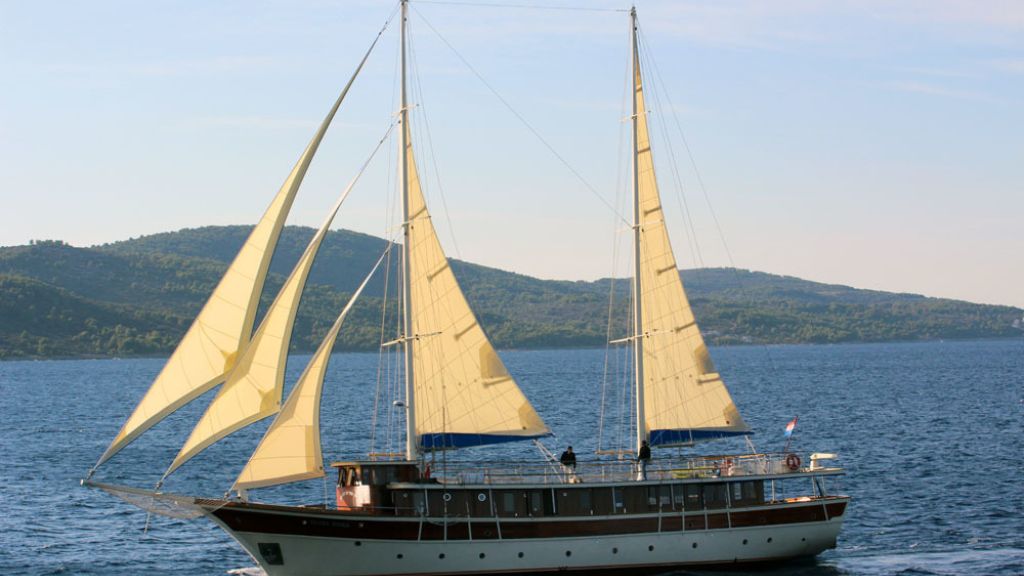 Luxury gulet yacht TAJNA MORA for rent in Croatia and Montenegro with Contact Yachts