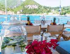 contact-yachts-mystique_0012