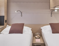 contact-yachts-humble-one_0001