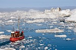 Travel to Greenland by boat